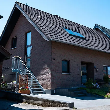 Luri Apartment *