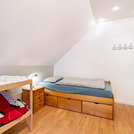 Luri Apartment